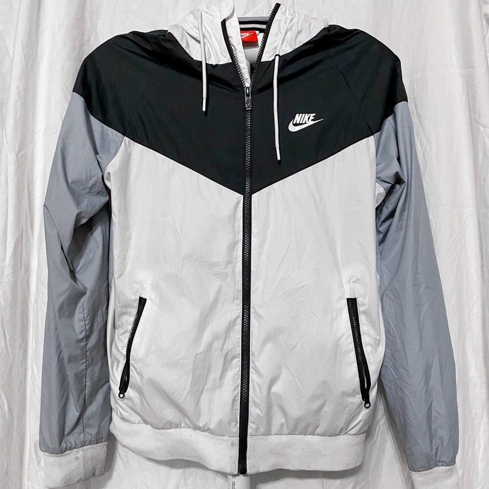 Men’s Nike Windrunner Jacket